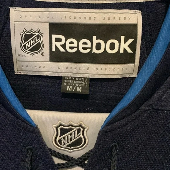 COPY - Winnipeg Jets NHL Hockey Jersey. Men’s Size M. NWOT - Picture 2 of 8